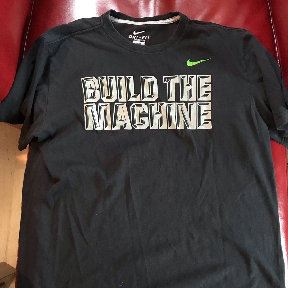 Black nike graphic tee